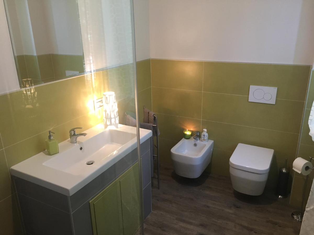 B&B Arcobaleno Longone al Segrino Exterior foto